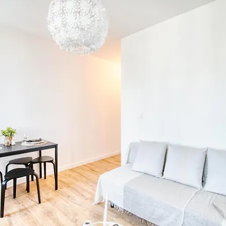 Simply'compans Centre Apartment *